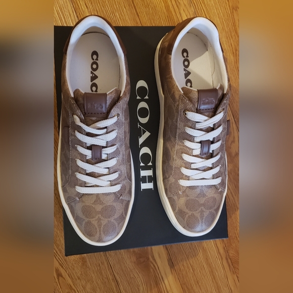 COACH WOMEN'S HIGHLINE SNEAKERS Color is Brown Khaki, Size US 9.5B EU 40NIB - Picture 2 of 7